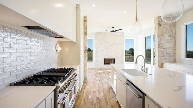 6250 Mcchesney Drive, Midlothian, TX 76065