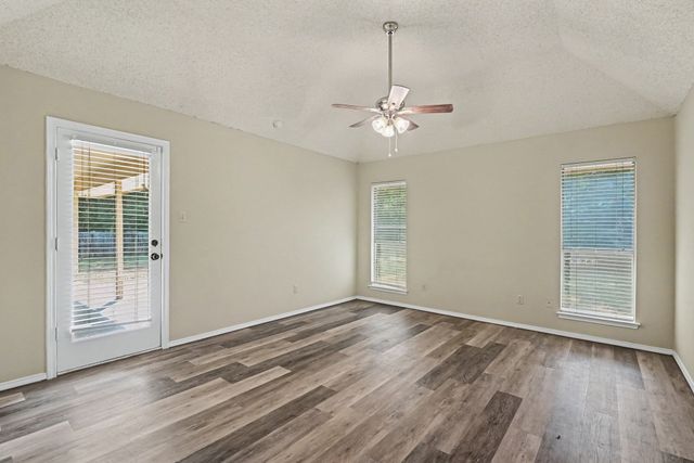110 Mill Creek Lane, Weatherford, TX 76087