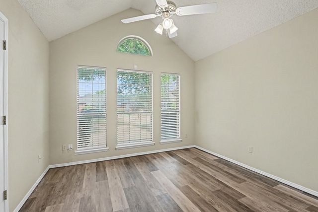 110 Mill Creek Lane, Weatherford, TX 76087