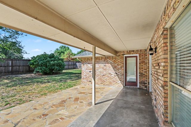 110 Mill Creek Lane, Weatherford, TX 76087