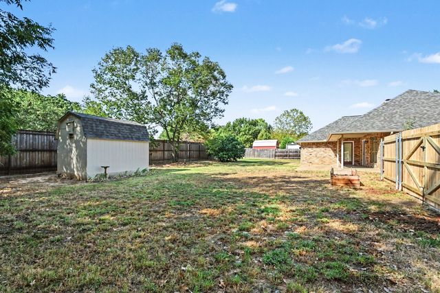 110 Mill Creek Lane, Weatherford, TX 76087