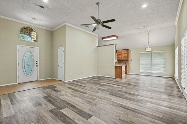 110 Mill Creek Lane, Weatherford, TX 76087
