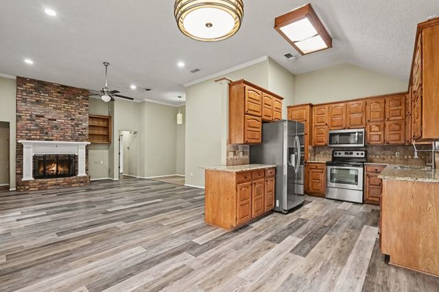 110 Mill Creek Lane, Weatherford, TX 76087