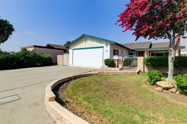 1568 Larkhaven Dr, Chula Vista, CA 91911