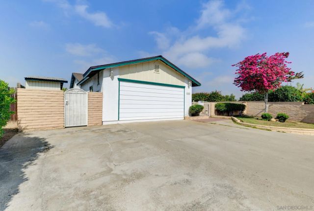 1568 Larkhaven Dr, Chula Vista, CA 91911