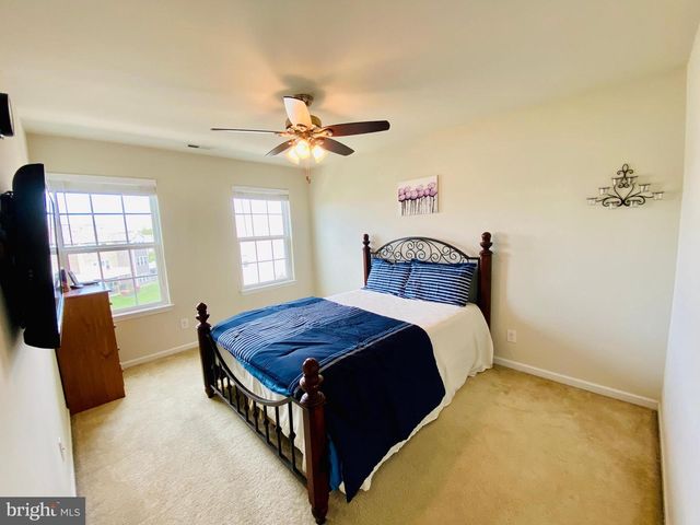 114 ADMIRAL LN, Warrington, PA 18976