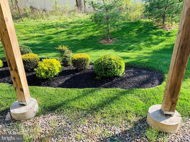 114 ADMIRAL LN, Warrington, PA 18976