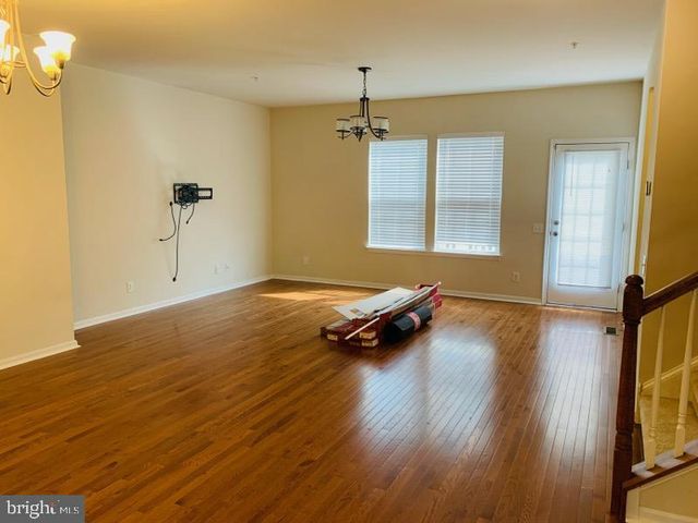 114 ADMIRAL LN, Warrington, PA 18976