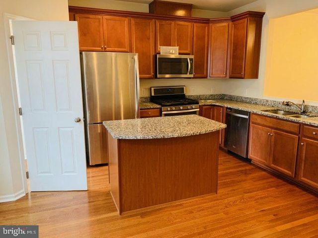 114 ADMIRAL LN, Warrington, PA 18976