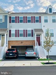 114 ADMIRAL LN, Warrington, PA 18976