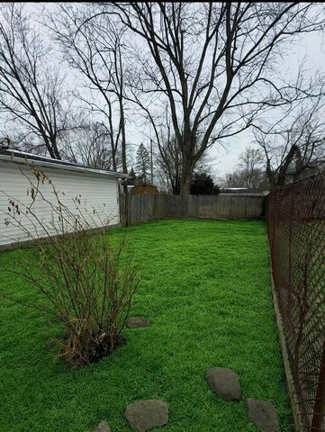 270 Woodlawn Avenue, Chesterton, IN 46304