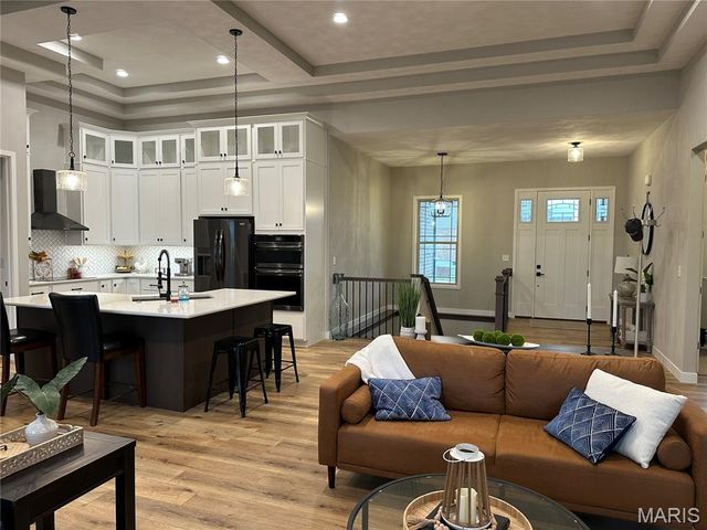 800 Daniel Drive, Mascoutah, IL 62258