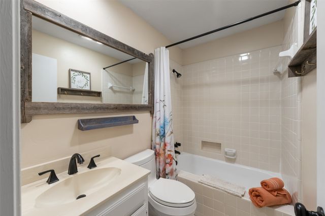 2739 Sedgeway Lane, Carrollton, TX 75006