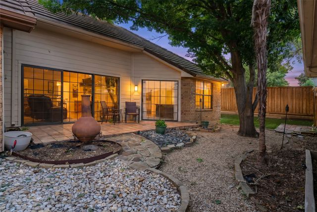 2739 Sedgeway Lane, Carrollton, TX 75006