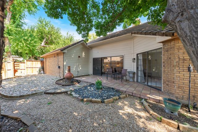 2739 Sedgeway Lane, Carrollton, TX 75006