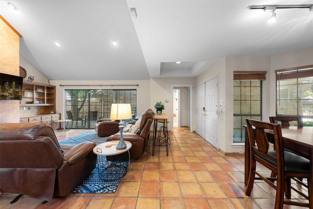 2739 Sedgeway Lane, Carrollton, TX 75006