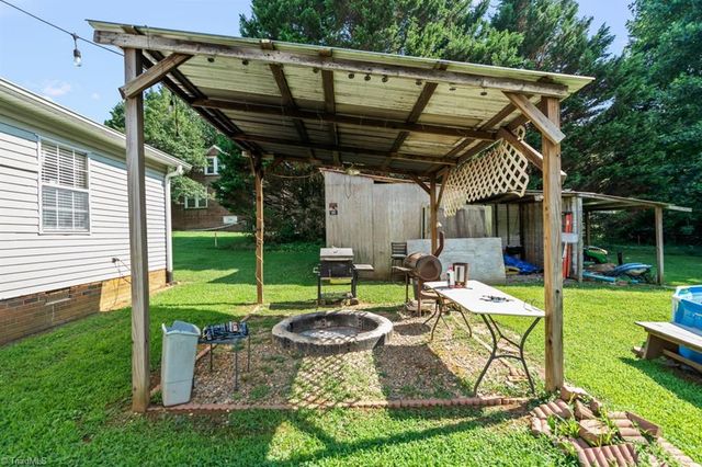 1299 Teague Road, Winston-salem, NC 27107