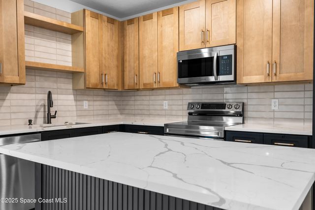 1091 Tolson Street SE, Palm Bay, FL 32909