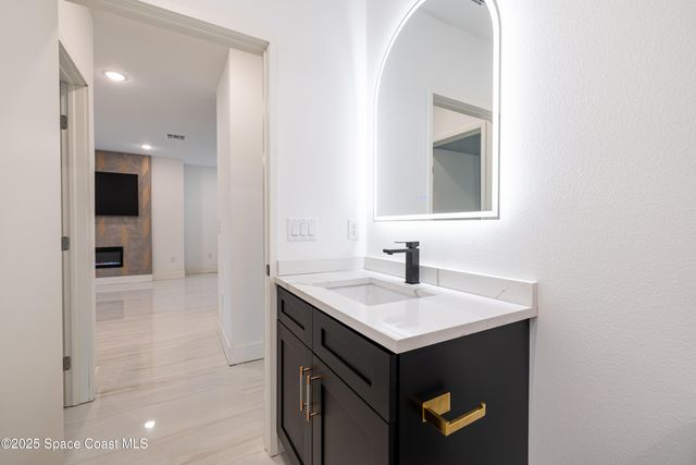 1091 Tolson Street SE, Palm Bay, FL 32909