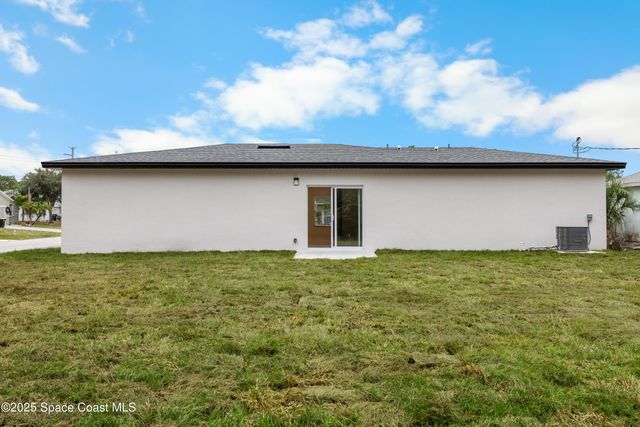 1091 Tolson Street SE, Palm Bay, FL 32909