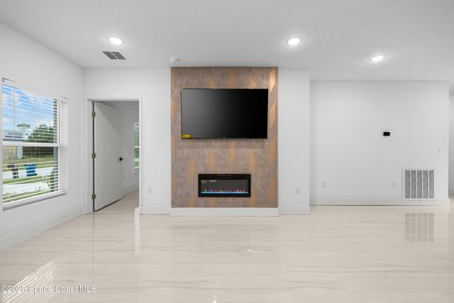 1091 Tolson Street SE, Palm Bay, FL 32909