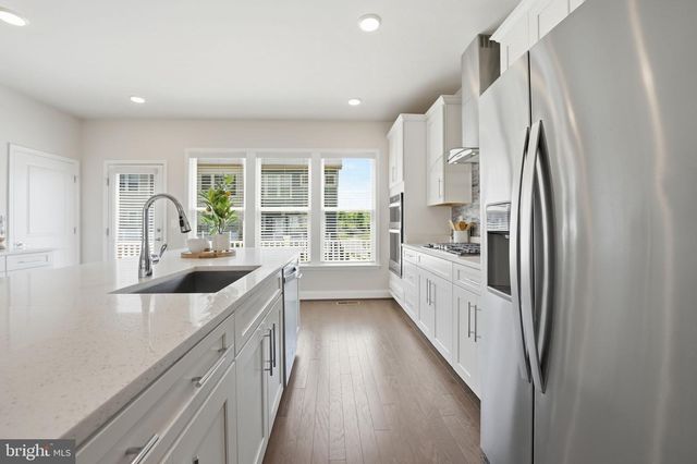 1957 GREENBRIAR HALL RD, Dumfries, VA 22026