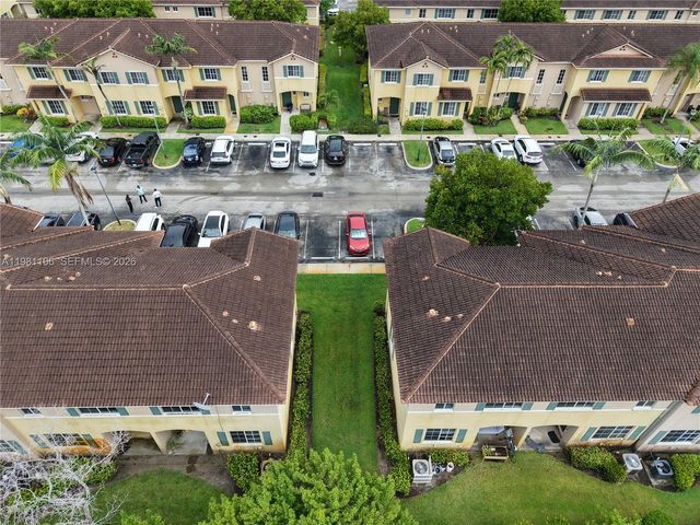 6037 SW 19th St, North Lauderdale, FL 33068