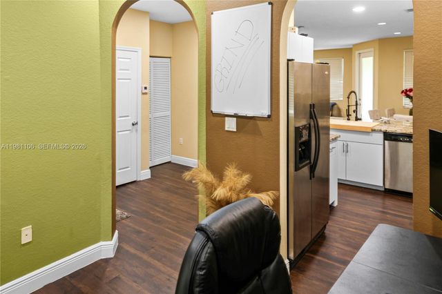 6037 SW 19th St, North Lauderdale, FL 33068