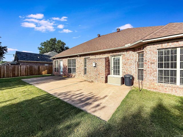 1355 Stone Crest, Conway, AR 72034