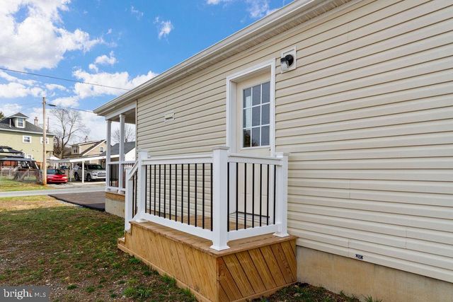 2126 SCULL ST, Lebanon, PA 17046