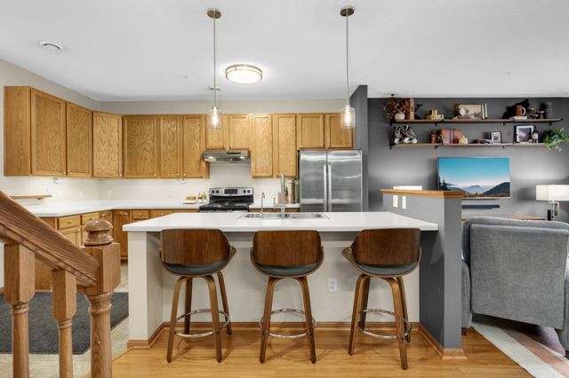 4883 Boatman Lane 6902, Inver Grove Heights, MN 55076