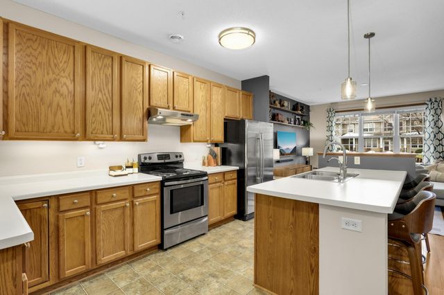 4883 Boatman Lane 6902, Inver Grove Heights, MN 55076