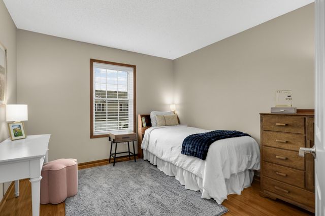 4883 Boatman Lane 6902, Inver Grove Heights, MN 55076