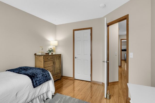 4883 Boatman Lane 6902, Inver Grove Heights, MN 55076