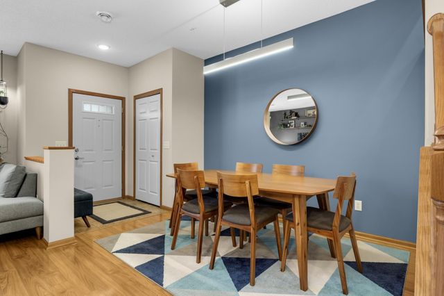 4883 Boatman Lane 6902, Inver Grove Heights, MN 55076