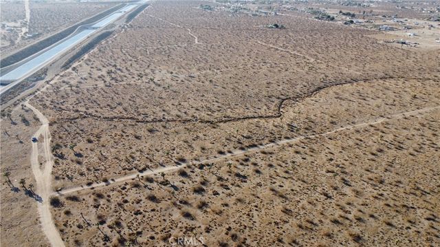 0 0 La Mesa Rd, Phelan, CA 92371