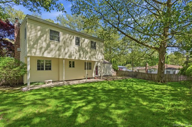 2 Bartel Place, South Huntington, NY 11746