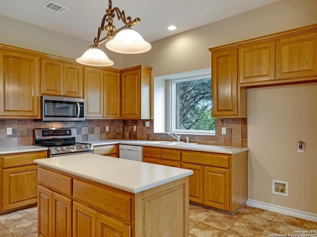 18705 Lookout Mountain, Helotes, TX 78023