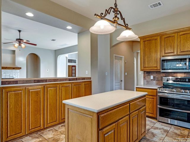 18705 Lookout Mountain, Helotes, TX 78023