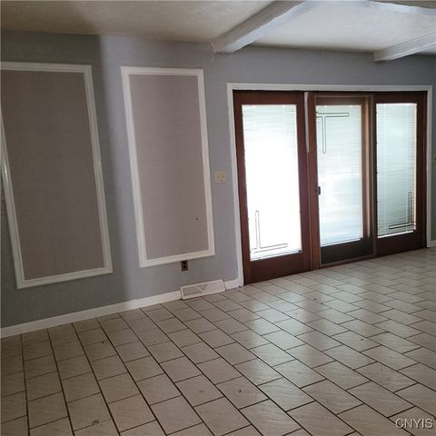 106 Victoria Park Drive, Salina, NY 13088