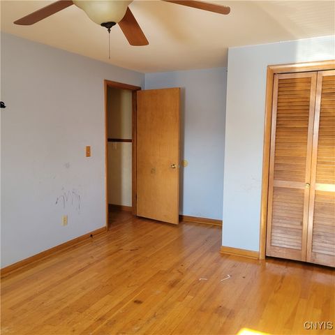 106 Victoria Park Drive, Salina, NY 13088