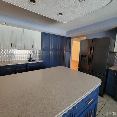 106 Victoria Park Drive, Salina, NY 13088