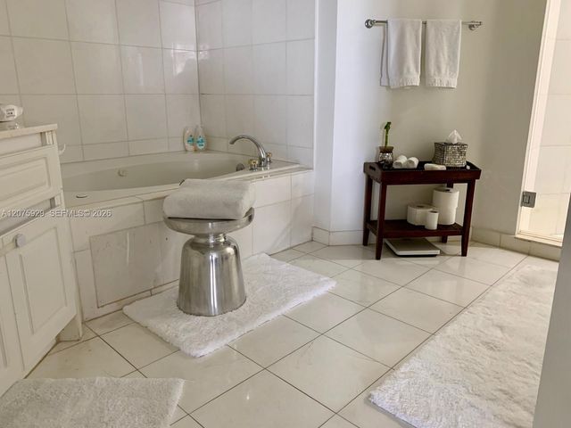 6301 Collins Avenue 1606, Miami Beach, FL 33141