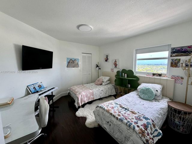 6301 Collins Avenue 1606, Miami Beach, FL 33141