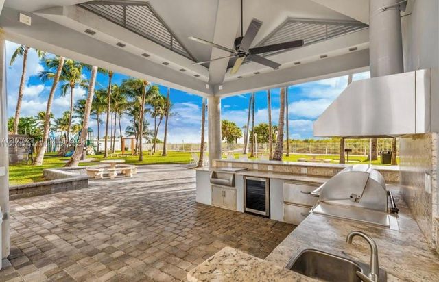 6301 Collins Avenue 1606, Miami Beach, FL 33141