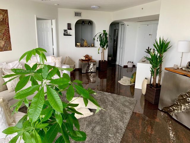 6301 Collins Avenue 1606, Miami Beach, FL 33141