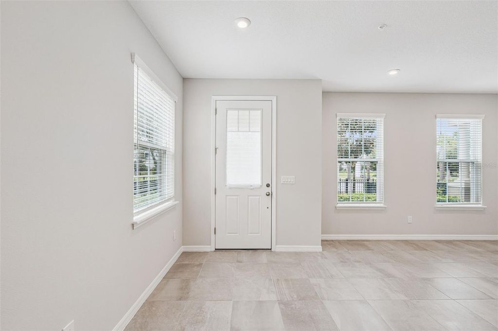 Image 11 of property listing at 9457 RANDAL PARK BOULEVARD, Orlando, FL 32832