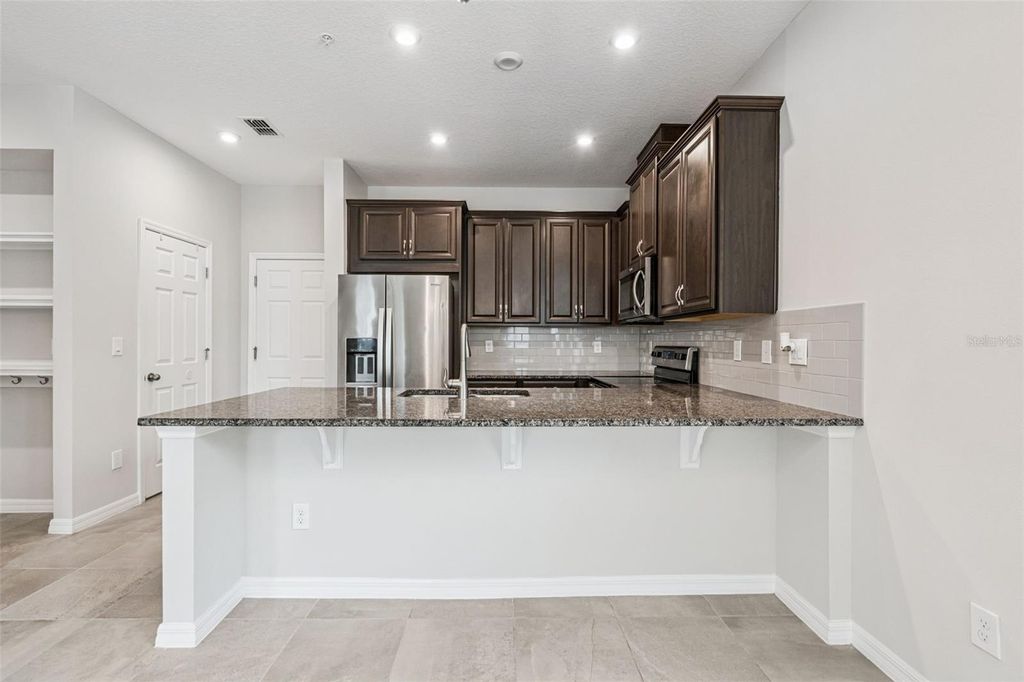 Image 13 of property listing at 9457 RANDAL PARK BOULEVARD, Orlando, FL 32832