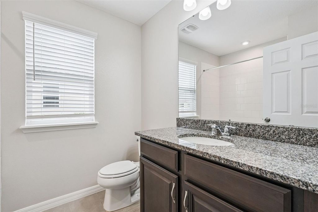 Image 40 of property listing at 9457 RANDAL PARK BOULEVARD, Orlando, FL 32832