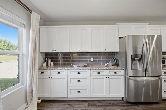 6136 Wrigley Way, Fort Worth, TX 76133